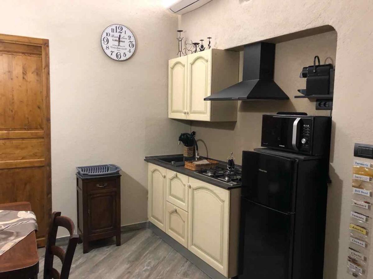 Lovely Apartments Barra Di Ferro Centro Storico Cuneo Ngoại thất bức ảnh